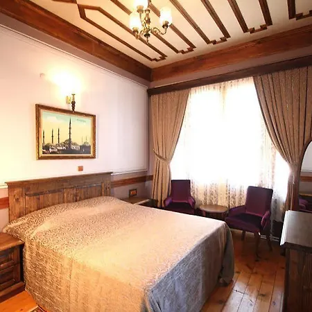 Mihran Hanim Konagi 3*