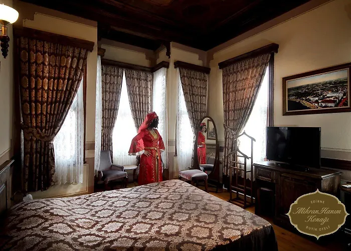 Mihran Hanim Konagi 3*