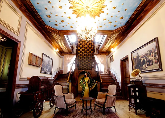 Mihran Hanim Konagi 3*