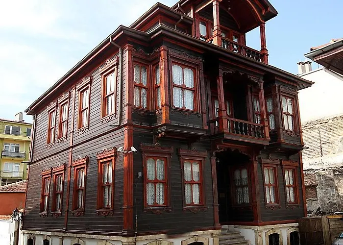 Mihran Hanim Konagi Hotel 3*