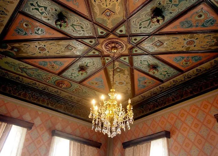 Mihran Hanim Konagi 3*